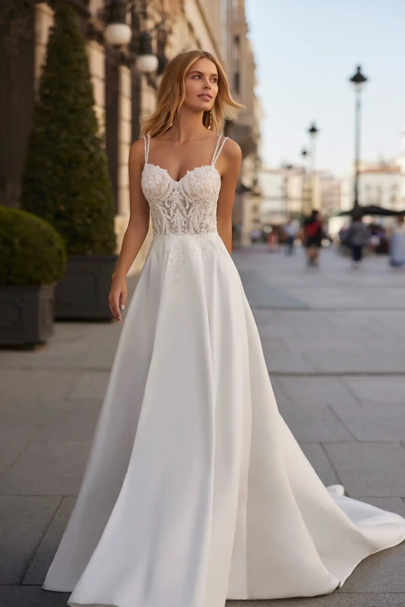 Sivet_Luna_novias_Brautmode-Dolce-Vita_3