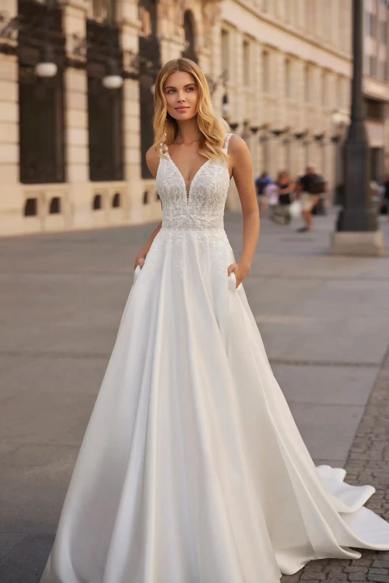 Sivid_Luna_novias_Brautmode-Dolce-Vita_3