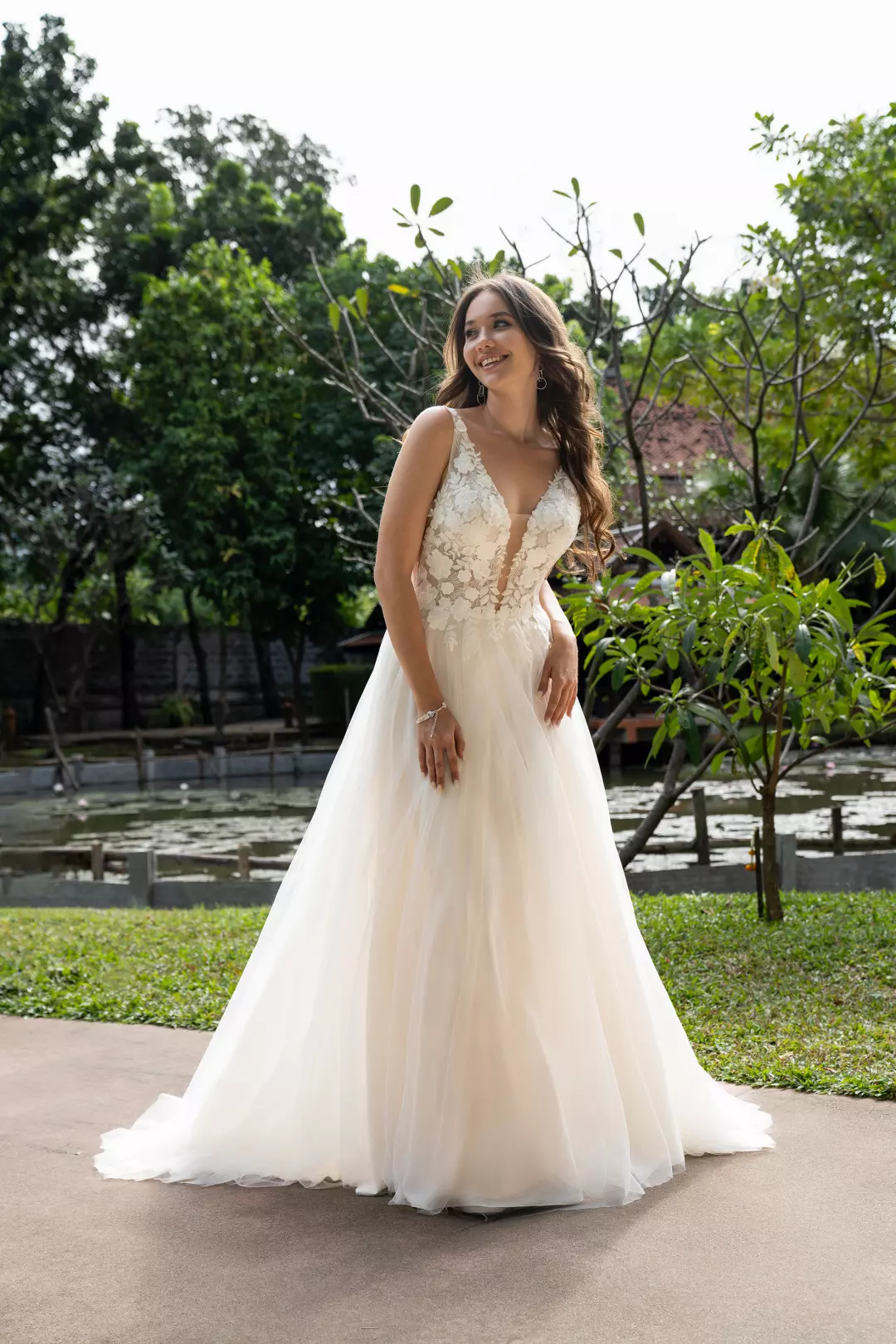 4006640066_Amelie_Bridal_Brautmode-Dolce-Vita_