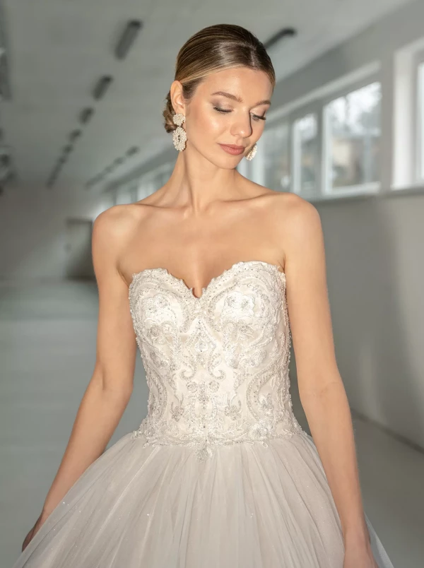 8127_Diane-Legand_Brautmode-Dolce-Vita_2