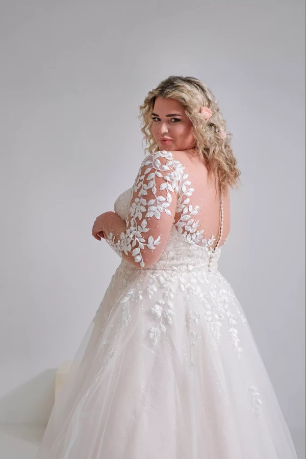 KHLOË_Bridalstar_Brautmode-Dolce-Vita3