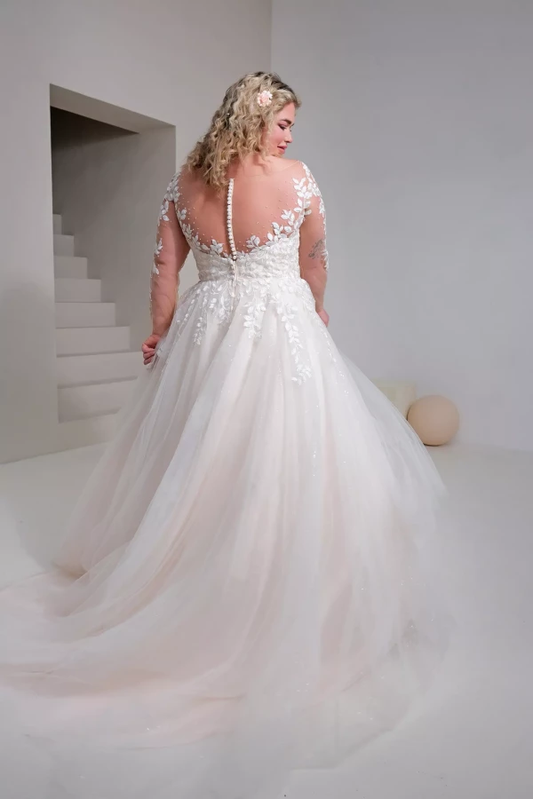 KHLOË_Bridalstar_Brautmode-Dolce-Vita4