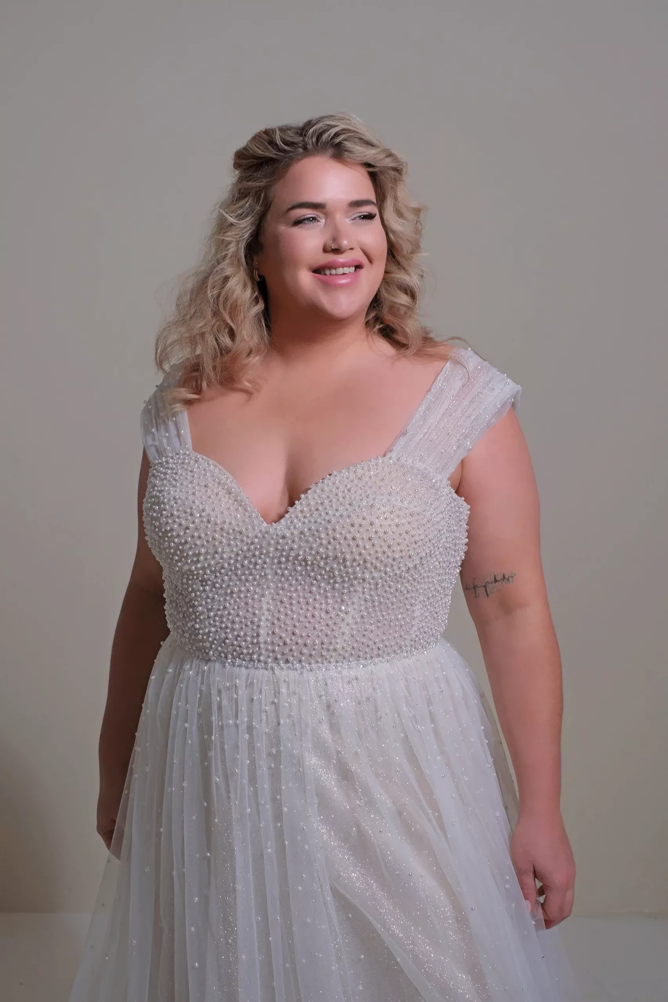 KYLIE_Bridalstar_Brautmode-Dolce-Vita_k3