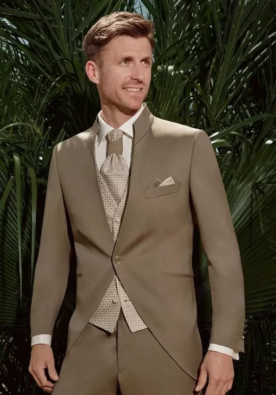 dolce-vita-loerrach-huegelheim-brautmode-hochzeitsanzug-Wilvorst-Marrakesch_Look_09_0074-web_dc9807c05b