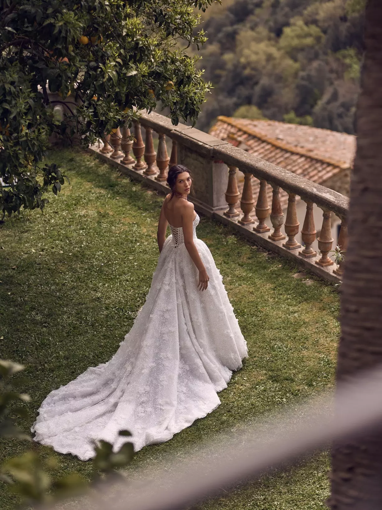 Hecate_wona-concepts_brautmode-dolcevita_04